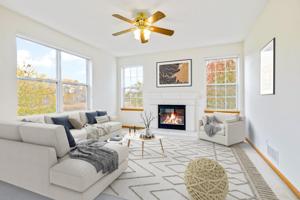 8962 Comstock N