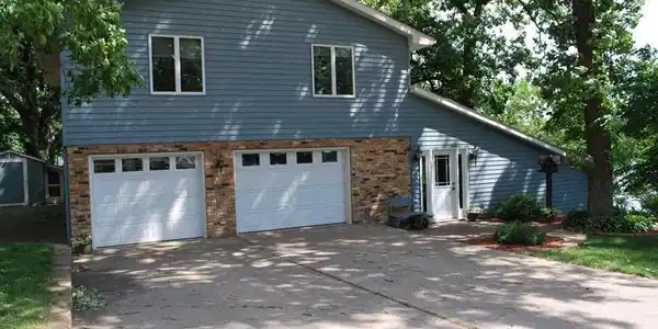 420 Lake Aires Road
