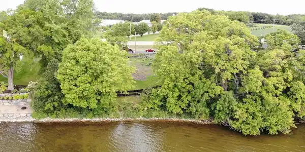 17XX Shoreline