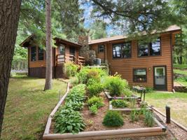 698 Hunter Lake NE