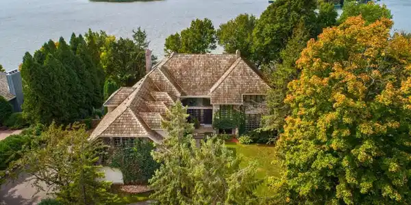 3325 Eagle Bluff Road