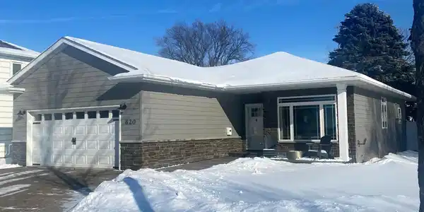 620 Lake