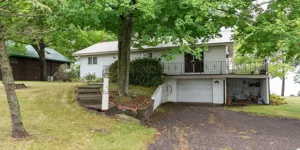 2135 Scenic N
