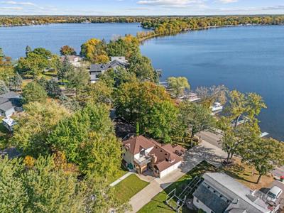 679 Lakeshore Drive