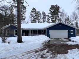 7050 Riverview NE