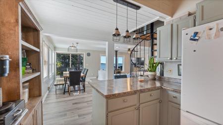 9923 Jeske Avenue NW