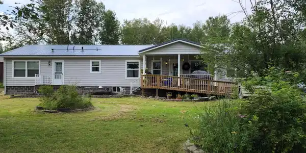 5749 Highway 11