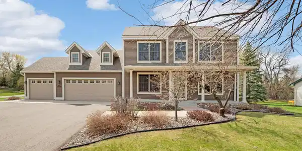 1666 Lakeland Circle