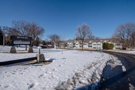 181 Little Canada Road E