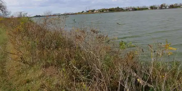 840 Lake