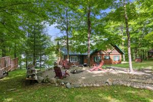 15239 Woodland Beach