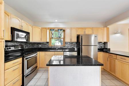 2506 Maple