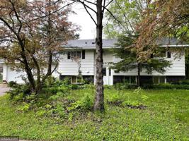 225 Birchwood N