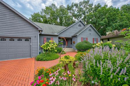 855 Eagle Ridge Lane