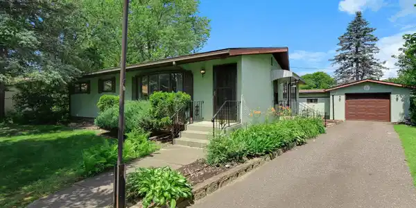 2481 Helen Court
