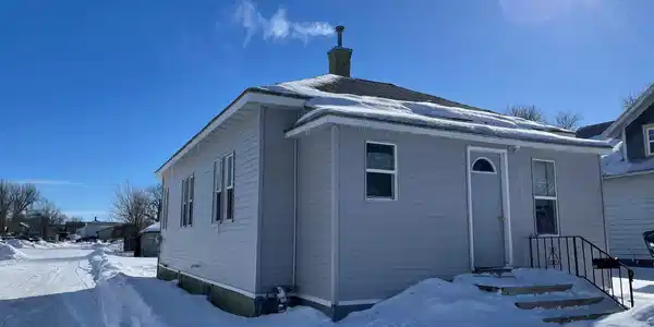 906 7th