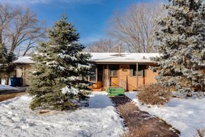 1537 Peltier Lake Drive