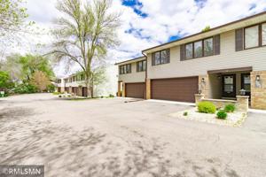 4003 Silver Lake NE