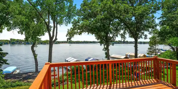 4717 Island View