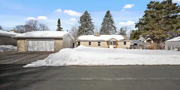 2180 Centerview