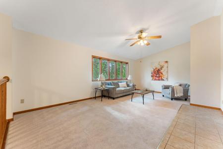 5562 Golfview Lane N