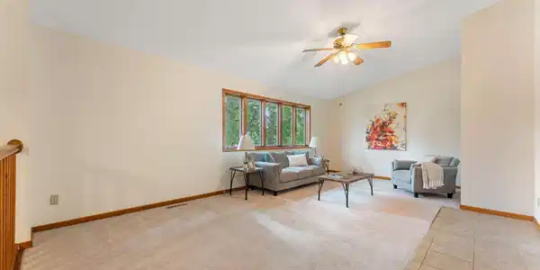 5562 Golfview Lane N