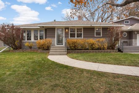 2194 Gardenette Drive N