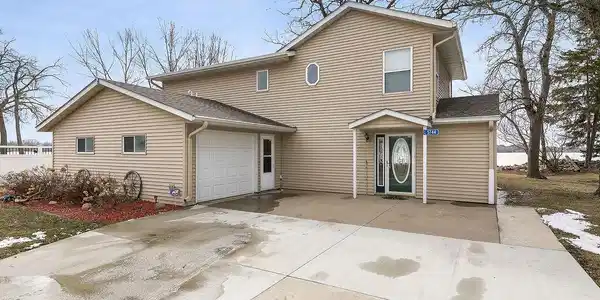 5744 165th NE