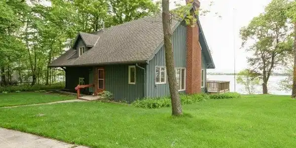 5775 Co Rd 11 NE
