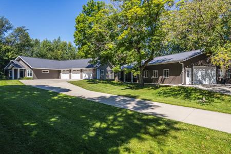 25379 Deerpath Loop