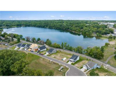 229 McCarrons Place W