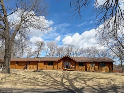 5 Riverside Circle