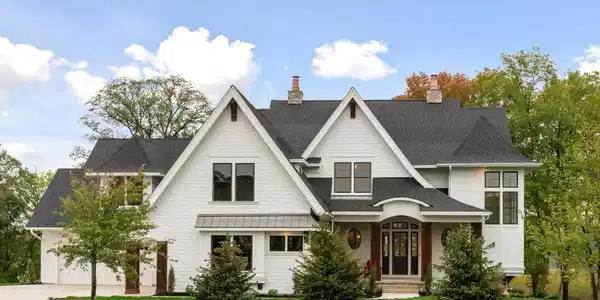 3746 Woodland Cove Parkway