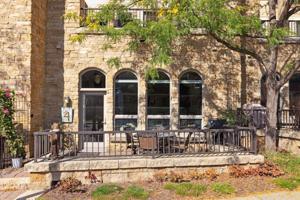 650 Main N