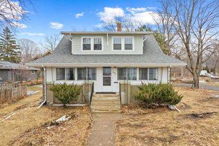 202 Lake Boulevard S