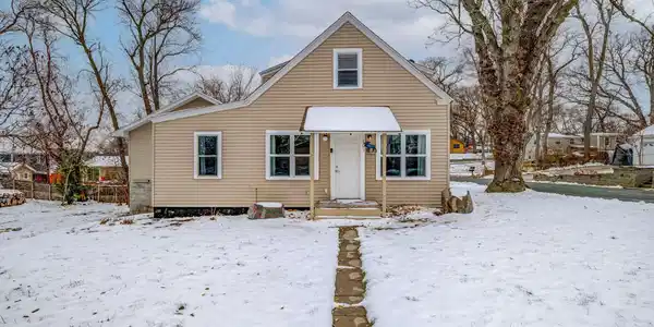 1801 Shorewood Lane