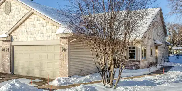 1513 Pine Pointe