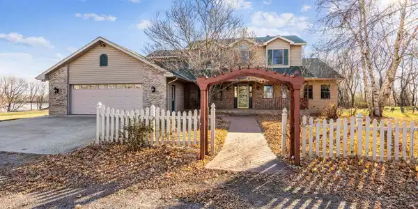 411 Horseshoe