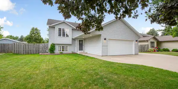 435 Lilac Lane