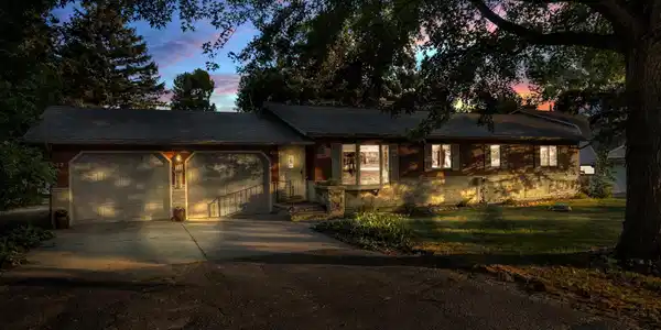 82 Lakeview