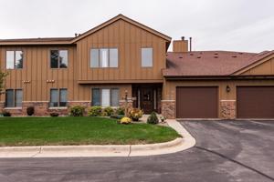 1908 Lakeview Court SW