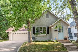 708 Hickory W
