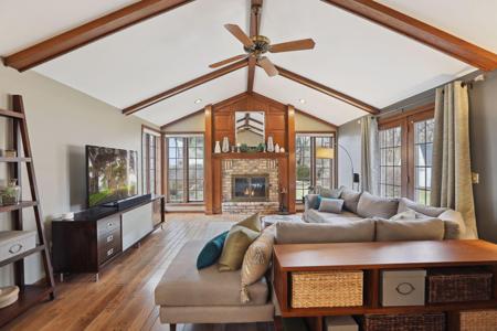 4020 Arthur NE