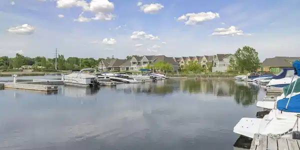 2301 Lost Lake