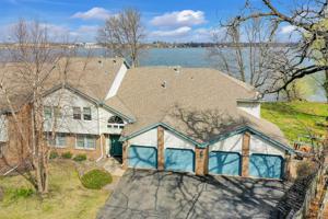 887 8th SE