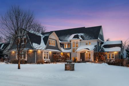 3758 Woodland Cove Parkway