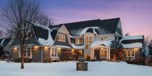 3758 Woodland Cove Parkway