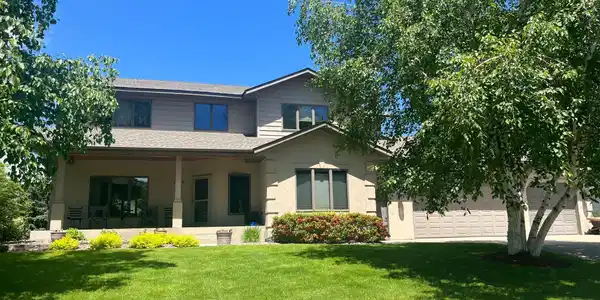 304 Country Club Drive NE