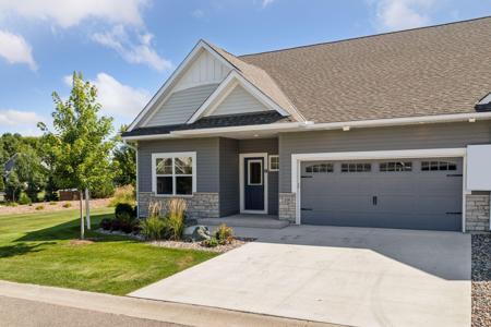 109 Vista Way