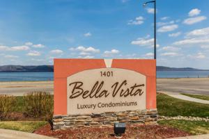 1401 N Lakeshore Drive
